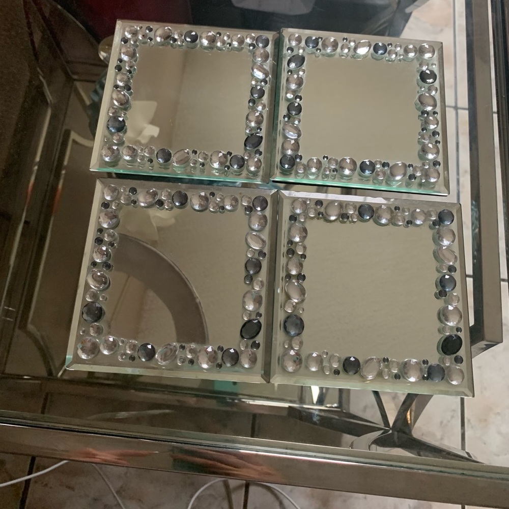 4 glass coasters
